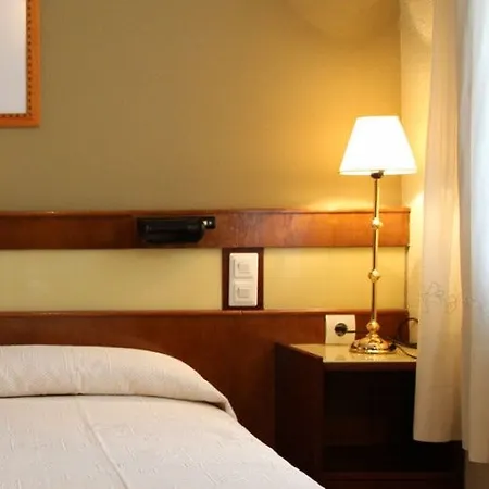 Hotel Madrid Bierzo 3*
